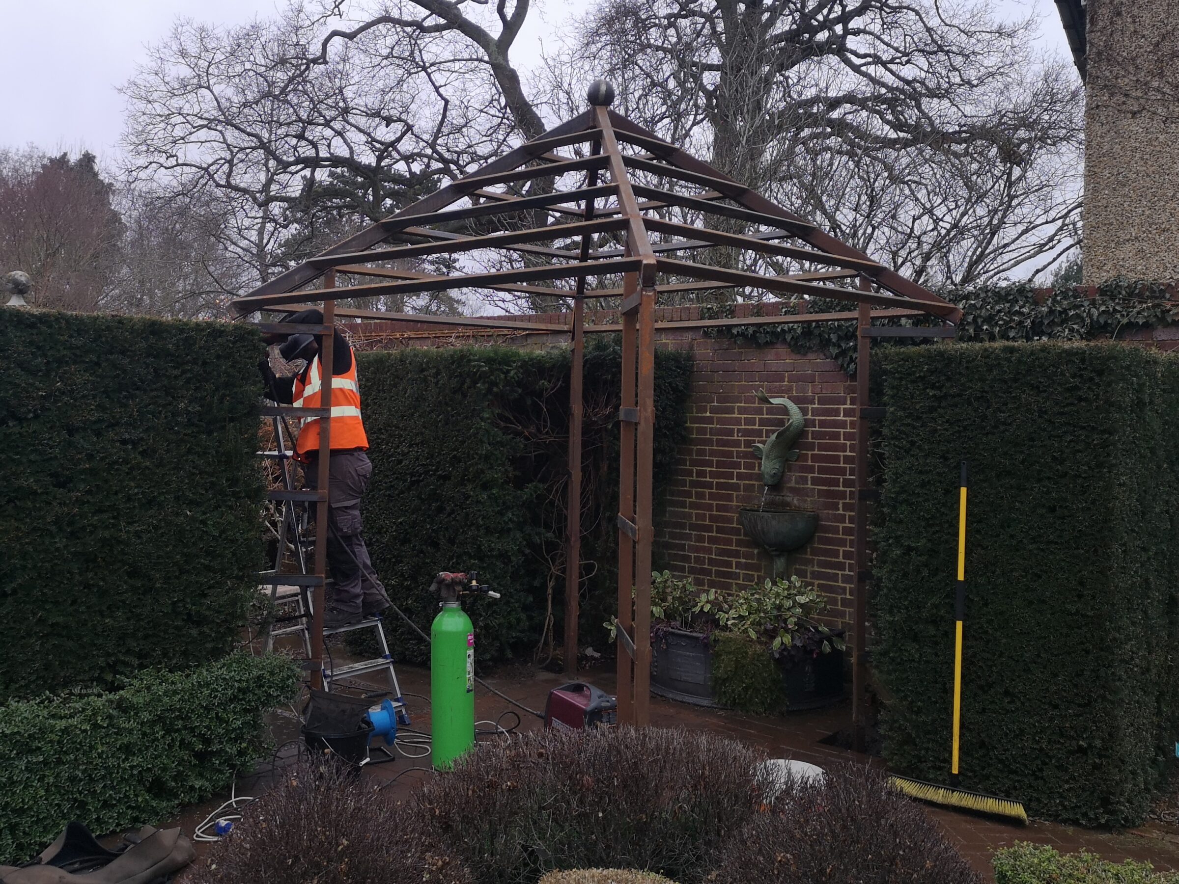 RHS wisley Gazebo 1